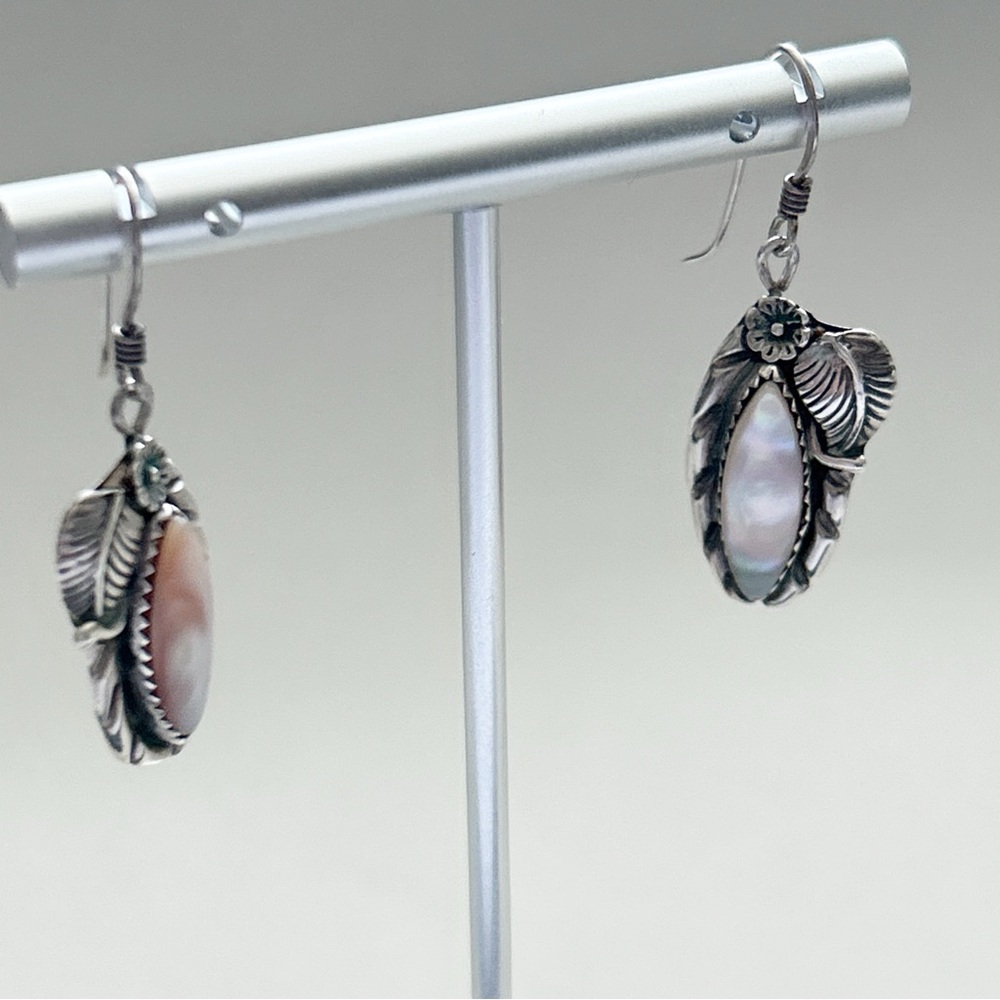 Vintage Randall Endito Pink Mother of Pearl Sterling Silver Earrings - Picture 6 of 10